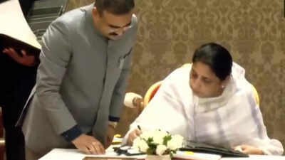 'Ajit Dada amar rahe': Sunetra Pawar takes oath as Maharashtra deputy CM 3 days after husband's death