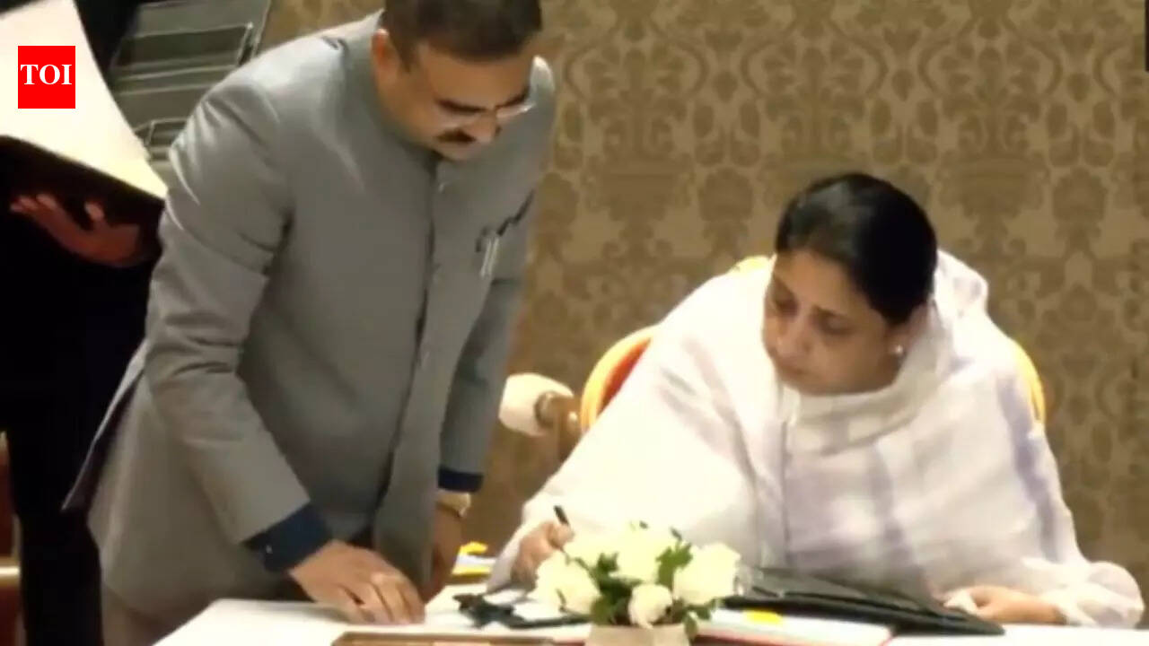'Ajit Dada amar rahe': Sunetra Pawar takes oath as Maharashtra deputy CM 3 days after husband's death