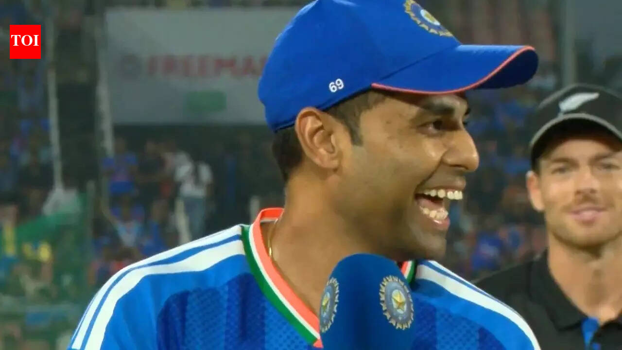 'Oh my god': SKY goes viral after tricking crowd over Samson - Watch