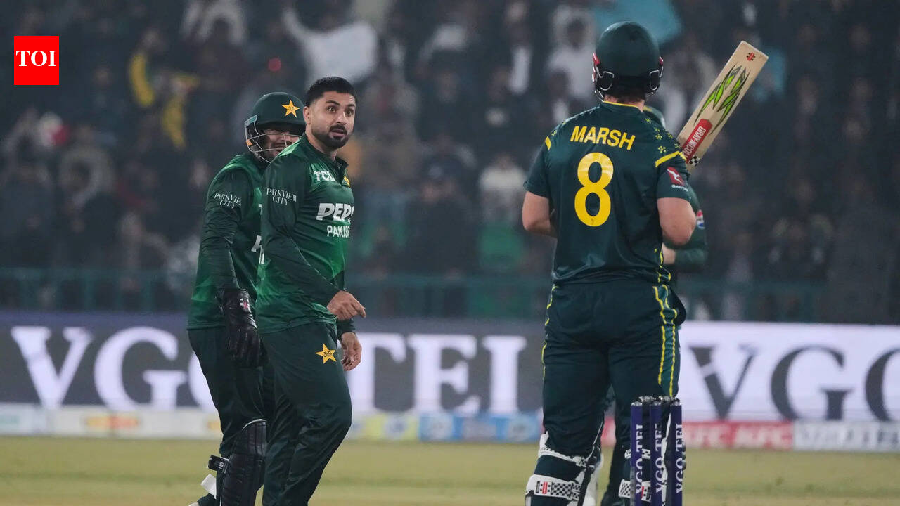 Amid uncertainty over T20 WC participation, Pakistan annihilate Australia