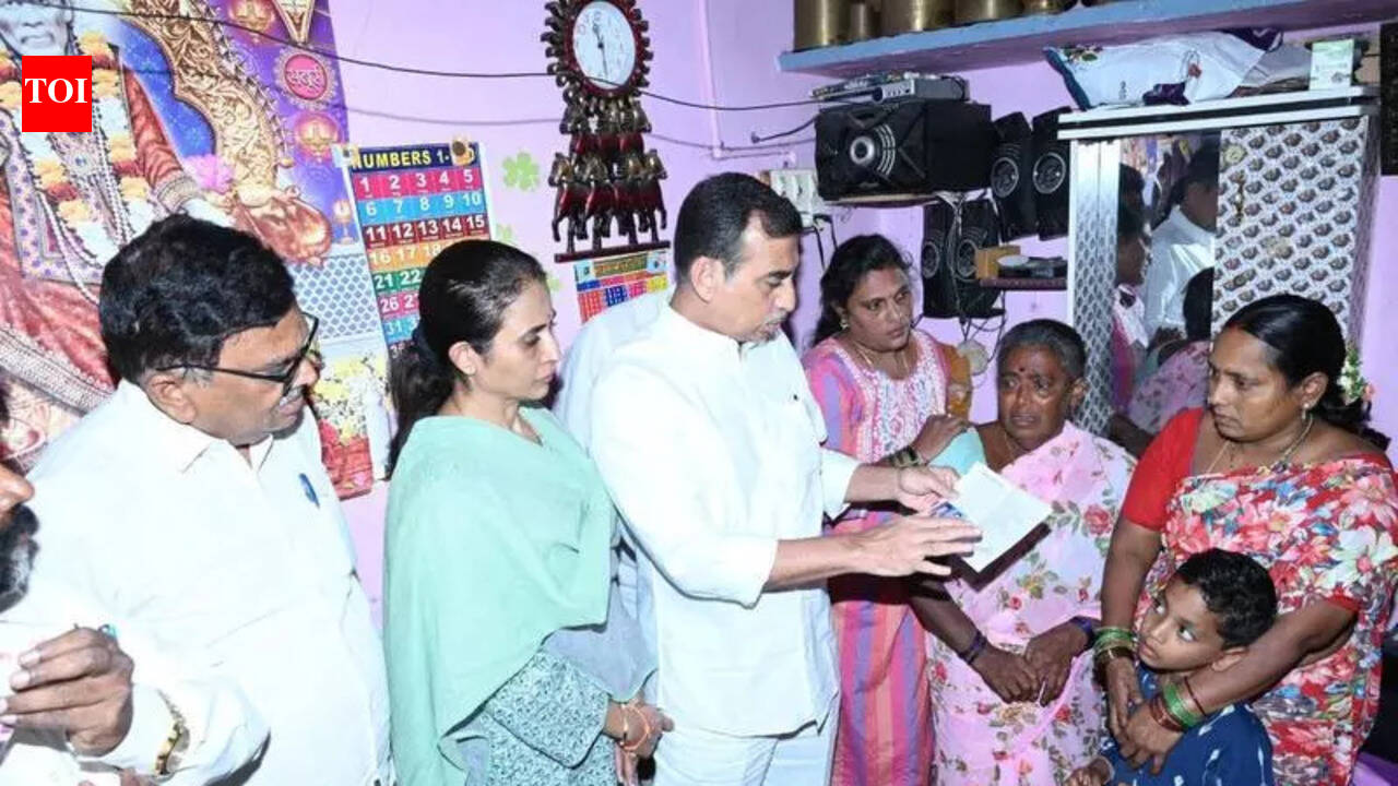 Kadapa MLA extends Rs 10 lakh aid to security guard who lost his life ...