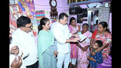 Kadapa MLA extends Rs 10 lakh aid to security guard who lost his life in a mishap
