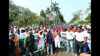 चिंबेल के स्थानीय लोग मांग के सामने दृढ़ हैं 