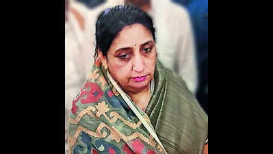 Sunetra still facing scrutiny in 25k cr bank scam despite EOW clean chit