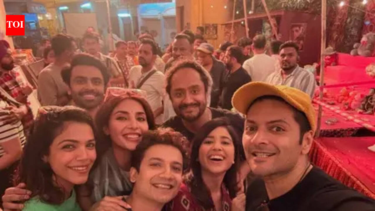 ‘Mirzapur: The Film’ shoot completed; Shweta Tripathi announces ‘it’s a wrap’