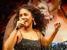 Sunidhi Chauhan lights up Ahmedabad: &lsquo;Mahisagarni&rsquo; wins hearts; Puja Joshi and Geeta Ben Rabari groove along