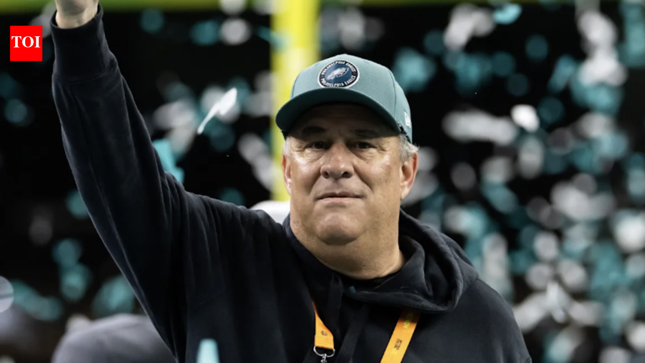 Vic Fangio retirement scare puts Eagles’ defensive future in doubt