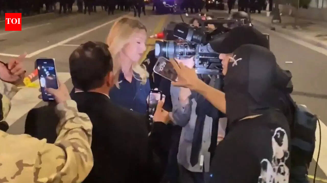 Watch: Anti-ICE protesters surround female Fox 11 reporter, attempt to cut camera cable during LA Protest
