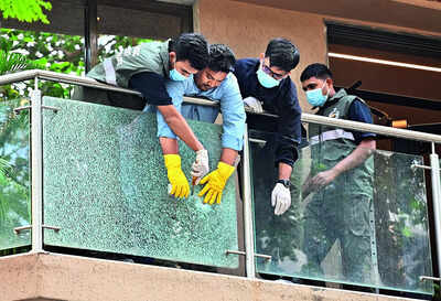 Shots fired at Rohit Shetty home in Mumbai, 4 held