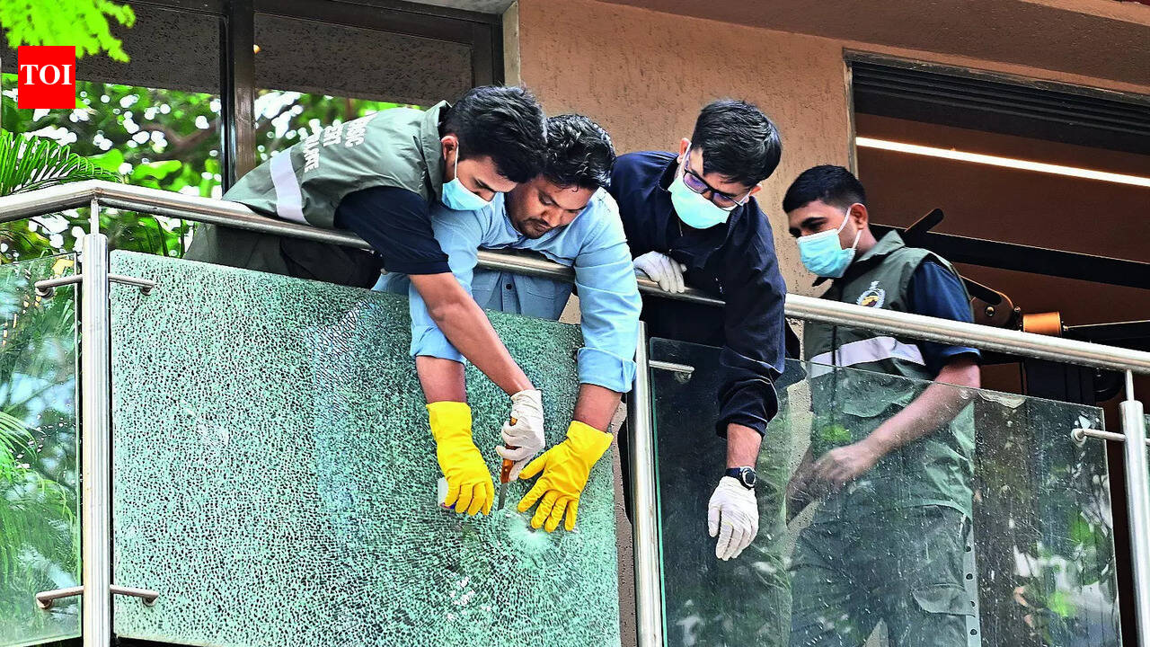 Shots fired at Rohit Shetty home in Mumbai, 4 held