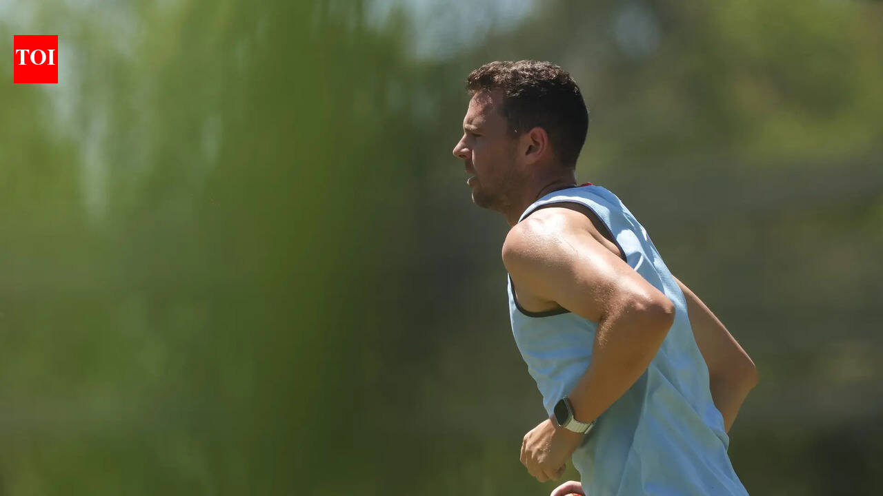 Hazlewood to miss early T20 WC matches as Australia manage fast bowler's return