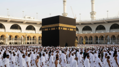Saudi Arabia's Ministry of Hajj and Umrah suspends 1,800 foreign travel agencies for poor service