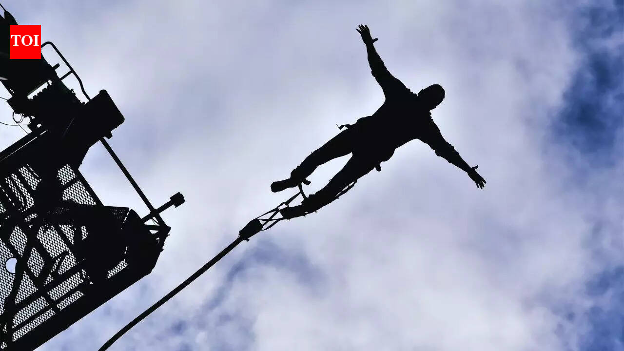 5 Essential things to take care of when you are bungee jumping in India