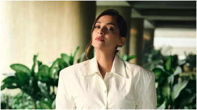 Mom-to-be Sonam Kapoor stuns in all-white, turns Mumbai streets into her fashion runway - watch video