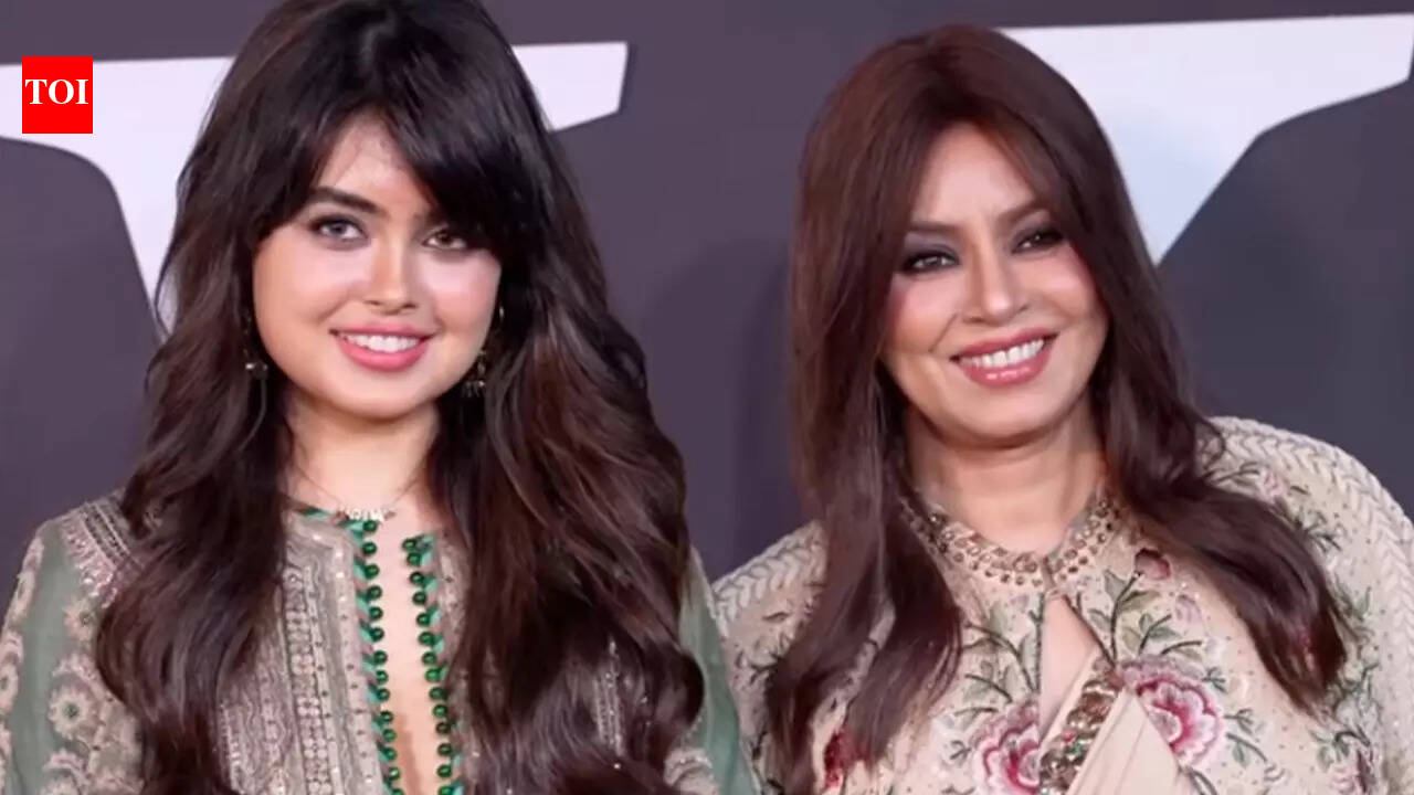 Ariana Mukherjee sparks online buzz during low-key Mumbai appearance with Mahima Chaudhry - See pic