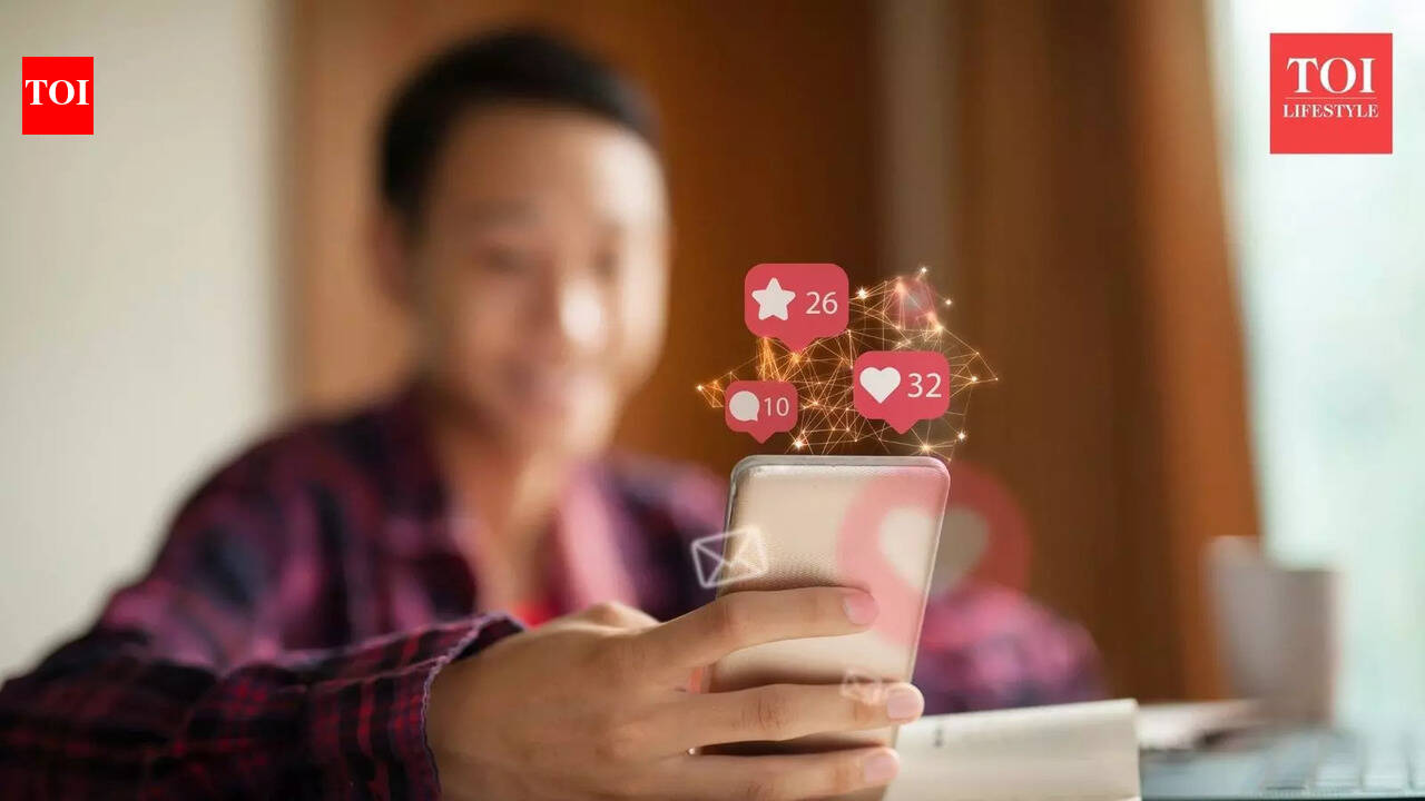 सोशल मीडिया-भारी दुनिया में बच्चों का पालन-पोषण करना