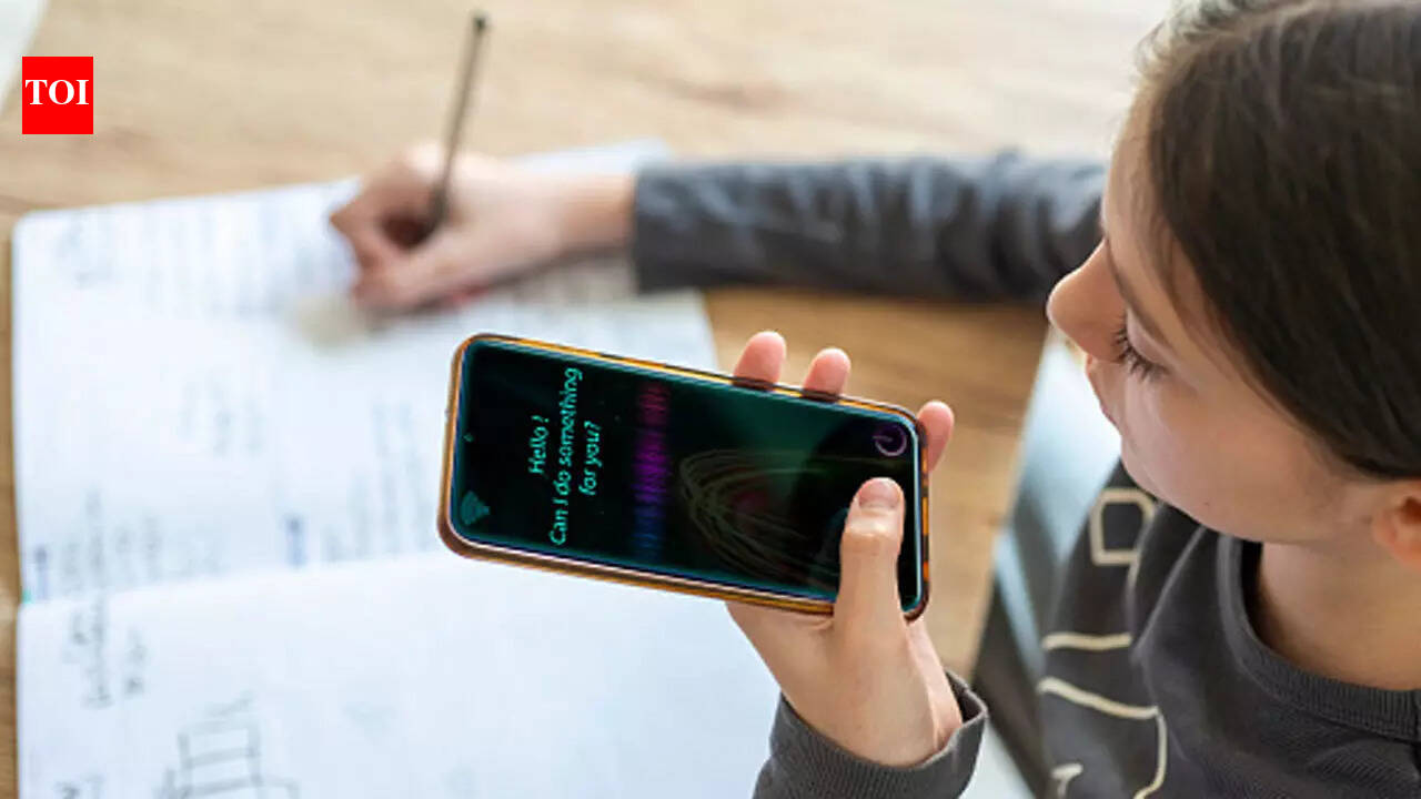 NYC schools are rolling out new AI restrictions: What parents, teachers and officials are arguing about