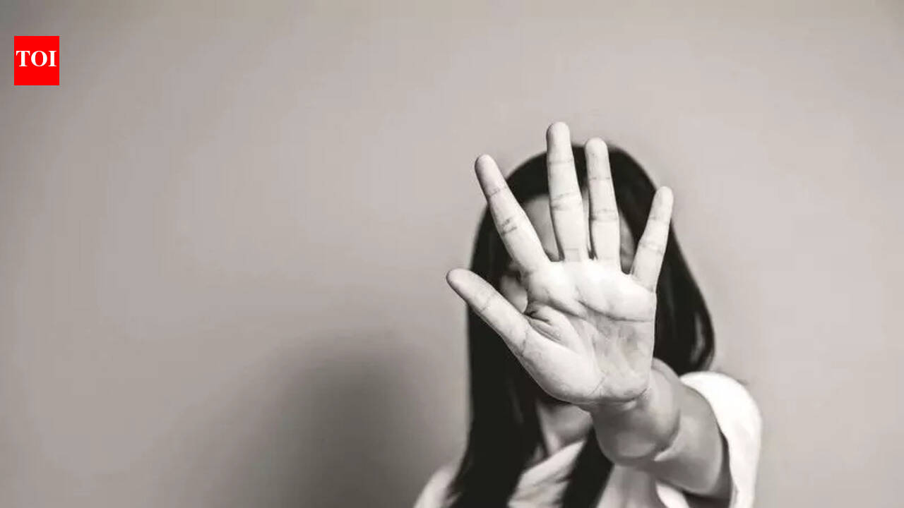 Maharashtra: IT minister directs taskforce to recommend age-based limits for children’s social media use