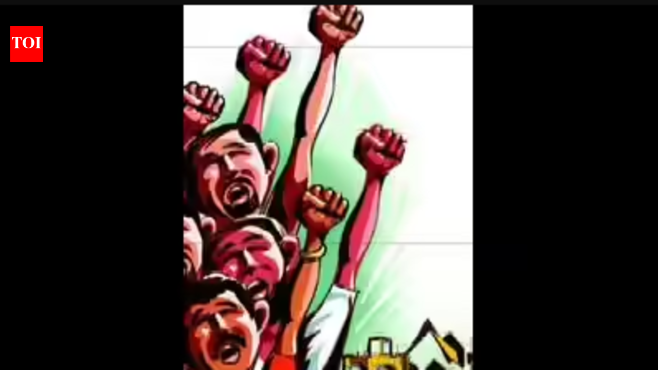 Coimbatore law college students hold protest demanding free laptops