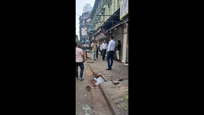 BMC carries out anti-encroachment drive on Mohammed Ali Road and Ibrahim Merchant Road in Mumbai