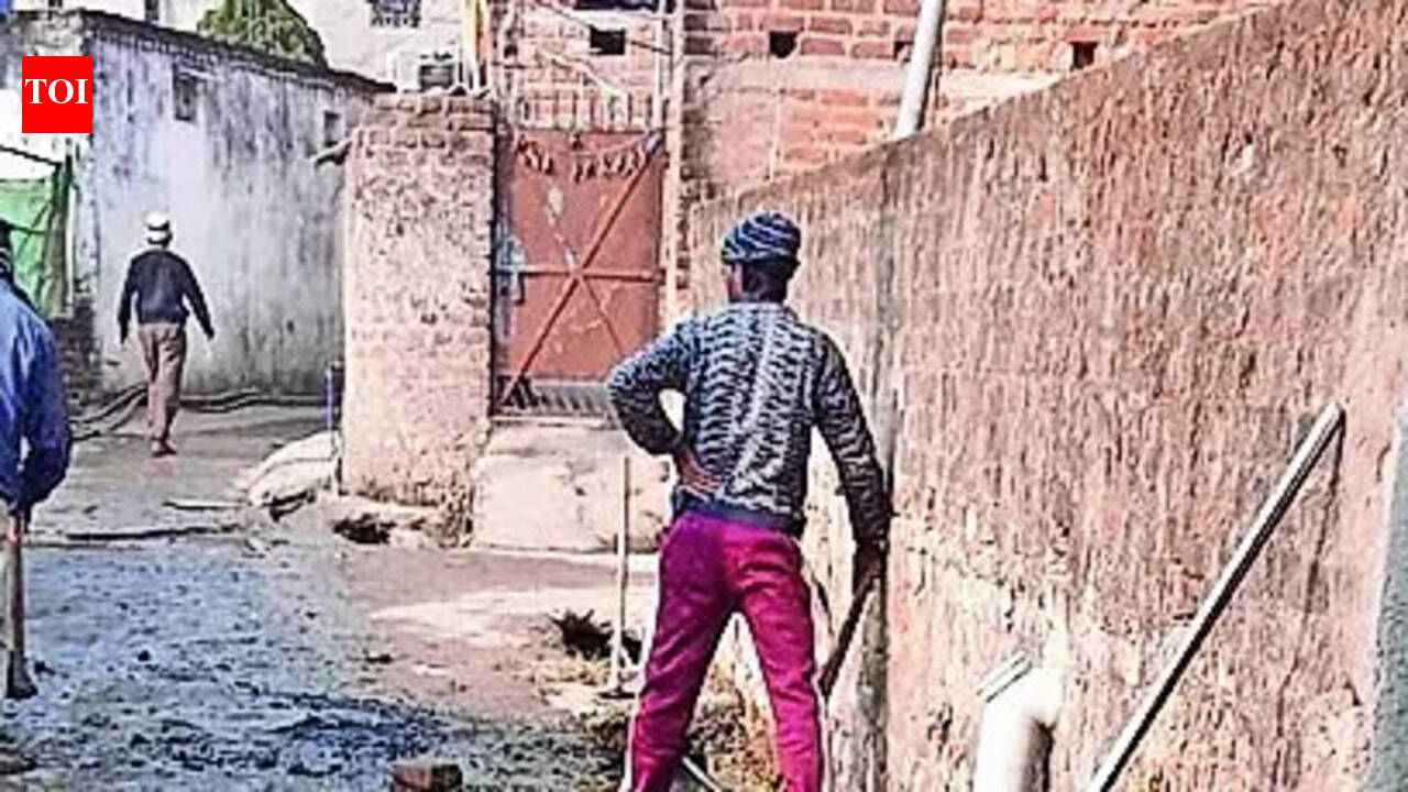 Wards 32 & 33 seek better drainage, regular removal of domestic waste