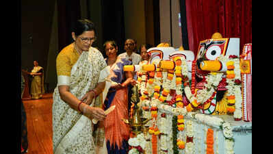 New uniform, smartphones for Mission Shakti women