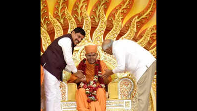 Gujarat, MP CMs attend Mahant Swami Maharaj’s birth anniversary celebrations