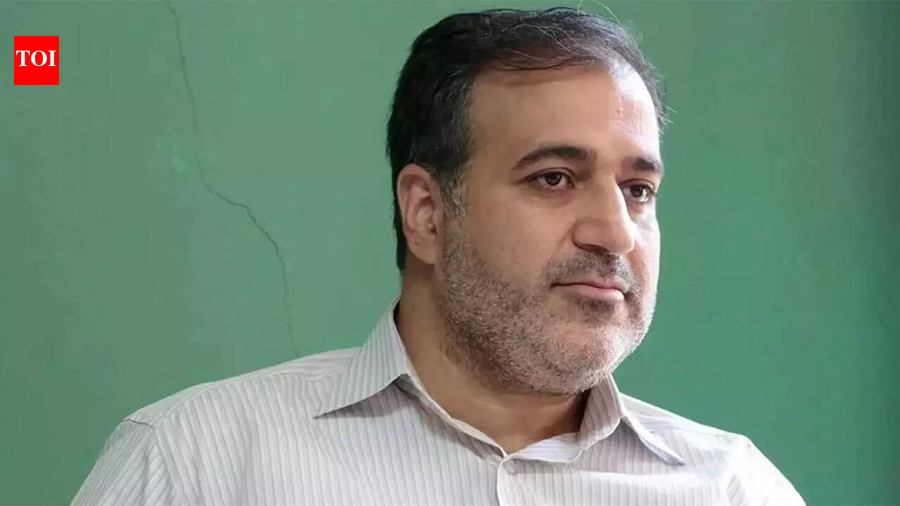 Iran arrests an Oscar-nominated screenwriter for criticising Khamenei regime