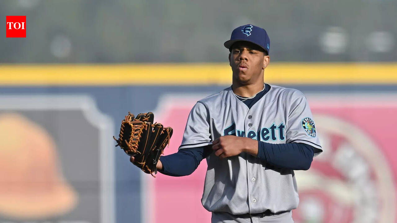 Who is Jurrangelo Cijntje? A look at his career, stats, and reported Cardinals talks