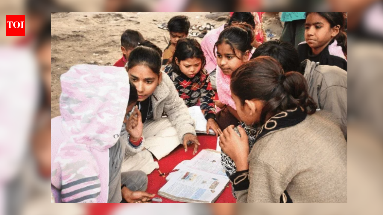 Didi ki pathshala: Classroom without walls, migrant children learn to soar high under Delhi’s flyover