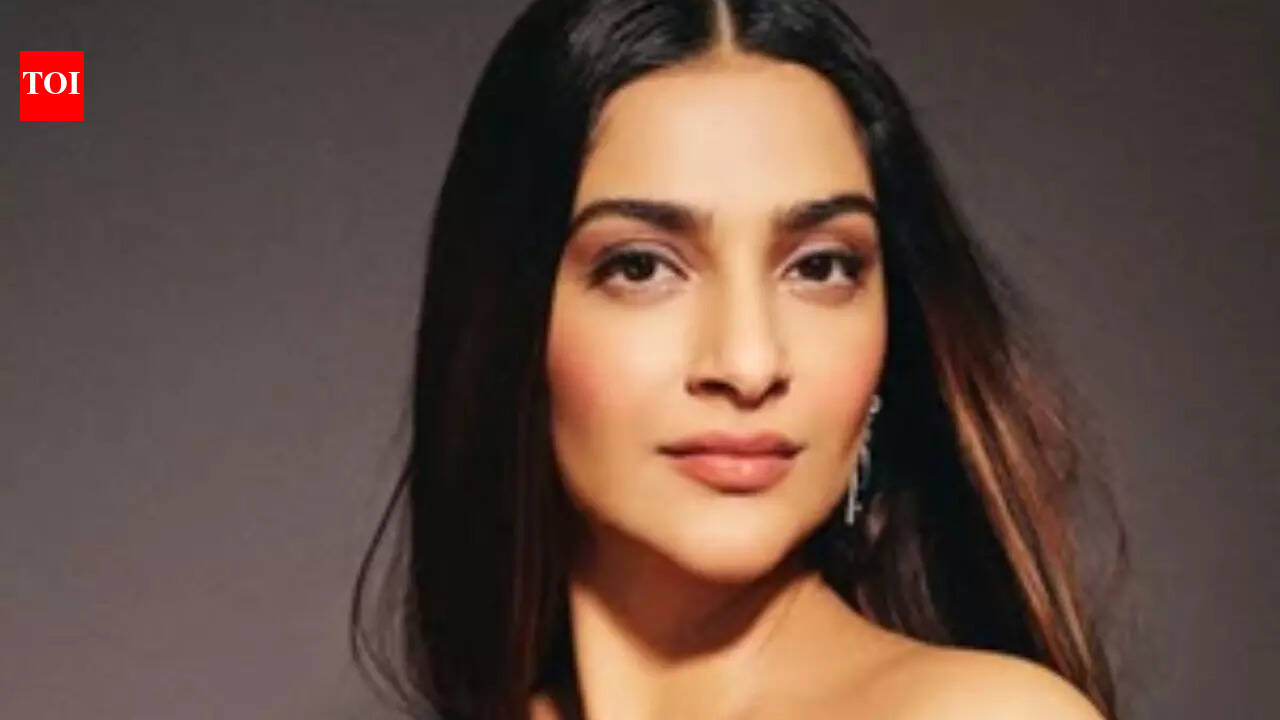 Sonam Kapoor says sorry to husband Anand Ahuja for 'always being right'