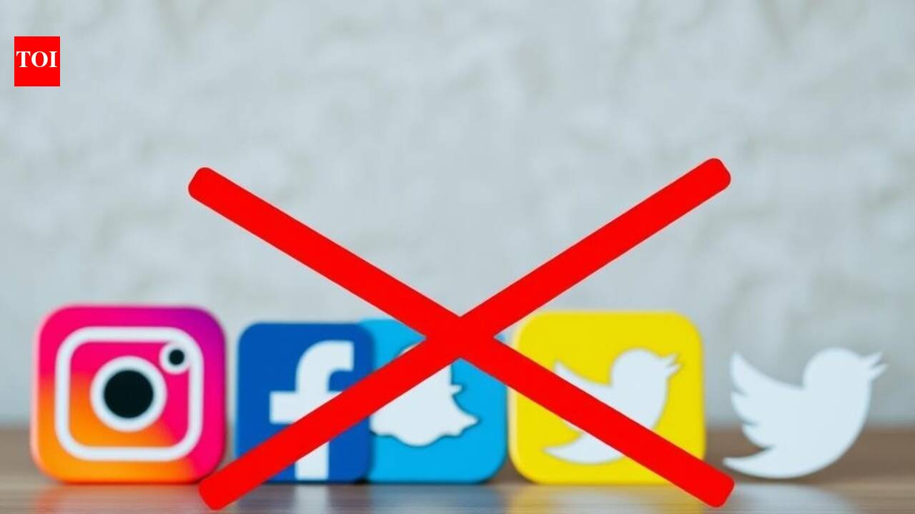 Spain becomes second country after Australia and first in Europe to ban social media for under-16s
