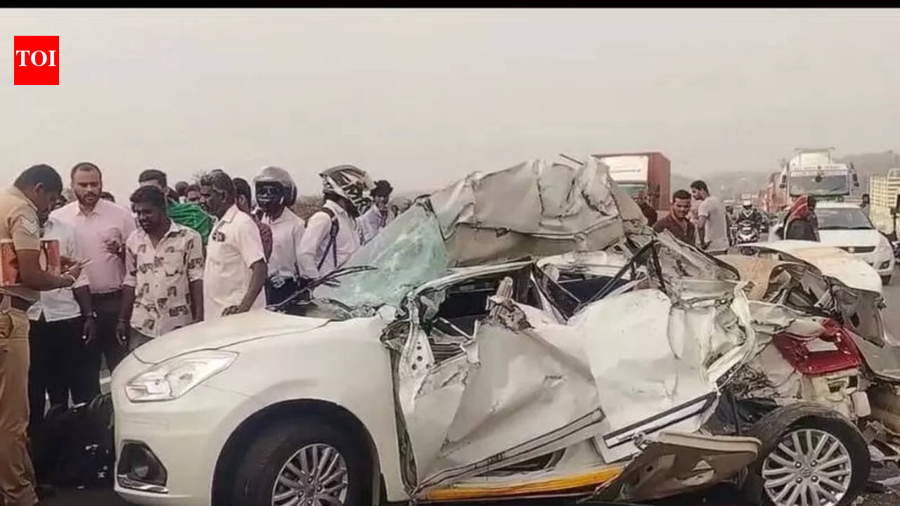 Three killed as car hits truck in Tirupur | Coimbatore News - The Times ...