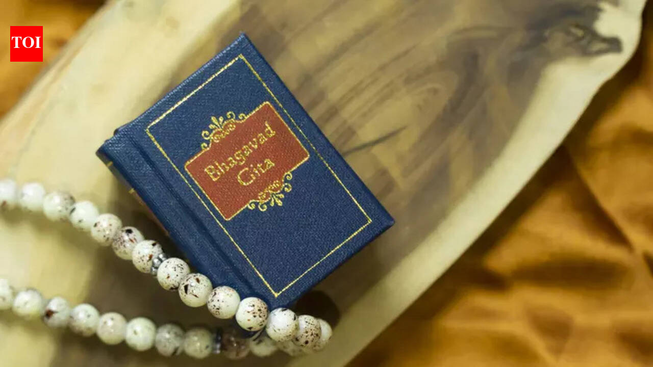 Bhagavad Gita shloka of the day: Reclaiming self-control in turbulent moments