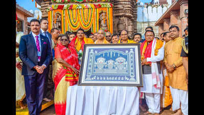 President offers prayers at Puri Jagannath temple