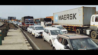 GCCI demands action on rising accidents, traffic mismanagement, parking chaos