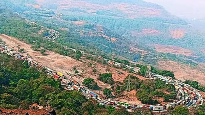 Mumbai-Pune expressway chaos: A simple 3-hour journey turned into an 8-hour ordeal