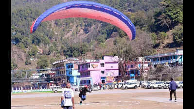 Kapkot hosts five-day national paragliding competition