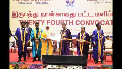Tamil Nadu governor presents degree certificates to students at Periyar University