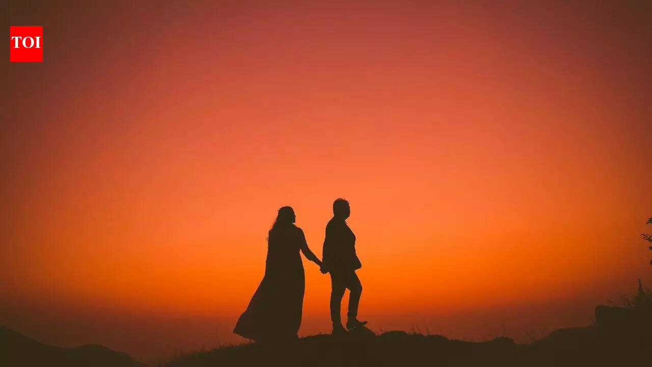 4 Zodiac signs most spontaneous in love