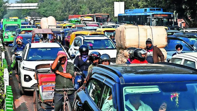 Rajghat may turn signal-free? PWD plans U-turn-based trial to smooth Ring Road traffic