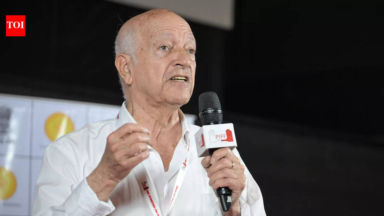 Create not wait: Israeli filmmaker Dan Wolman inspires indie creators to embrace limitations; Encourages selecting low-cost stories for better productivity