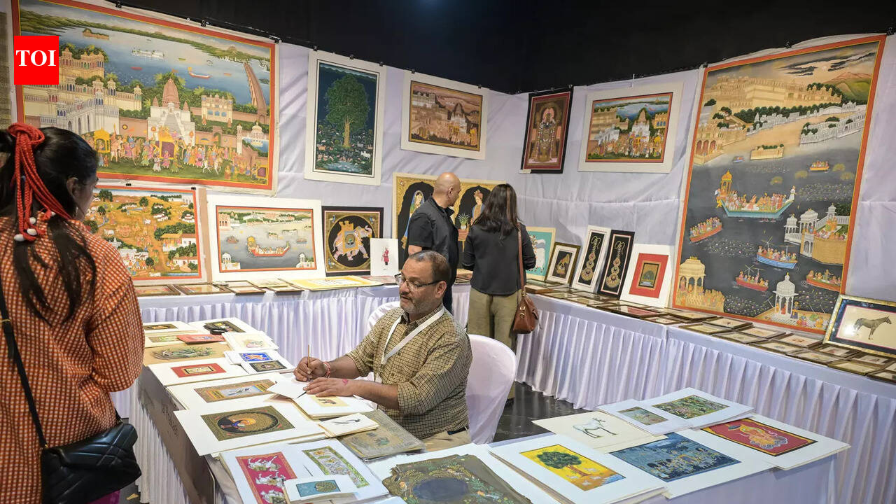 Celebrating craft and culture: Miraas exhibition showcases traditional arts and music; Local artisans share stories behind their crafts