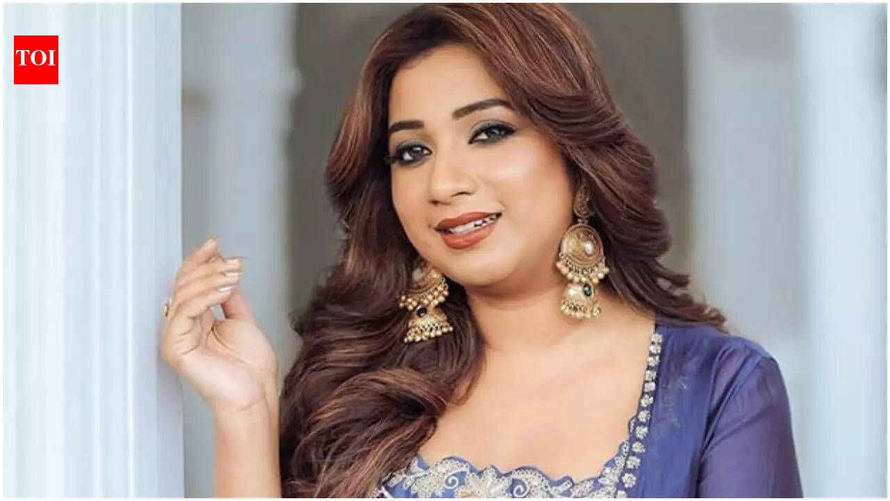 Indian Idol 16: Shreya Ghoshal shares her memory of her first meeting with Lata Mangeshkar; says 'the first meeting was a darshan of Lata Didi for me'