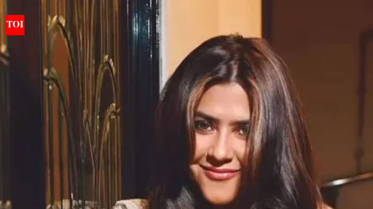 Ektaa Kapoor shares throwback; Jeetendra was the original Naag, asks “Does that make me a Naagin?”