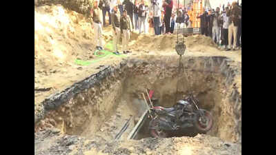 Delhi biker’s death prompts PMC to secure open pits