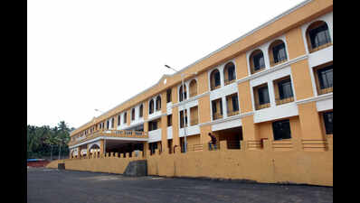 Drunk patient goes berserk at North Goa district hospital