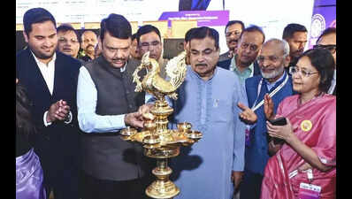 Rs 27k cr MoUs, Commitments On Advantage Vidarbha Day 1