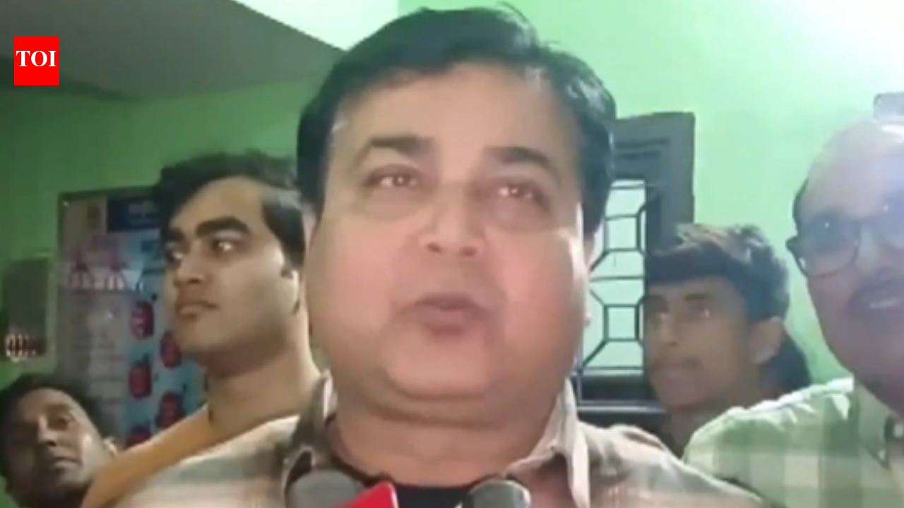 5 times Vaibhav Suryavanshi’s father Sanjeev Suryavanshi cheered the loudest for his son