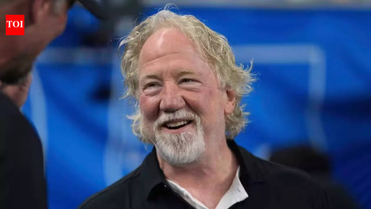 Timothy Busfield indicted on child sexual abuse charges again; report comes 2 weeks after actor was released from jail